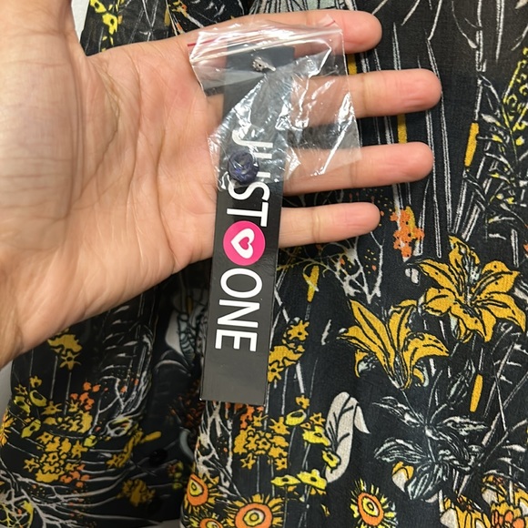 Sheer Tunic - Picture 5 of 7